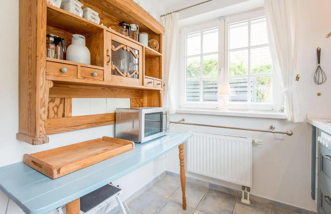 Haushälfte B, Wenningstedter Weg 12-1
