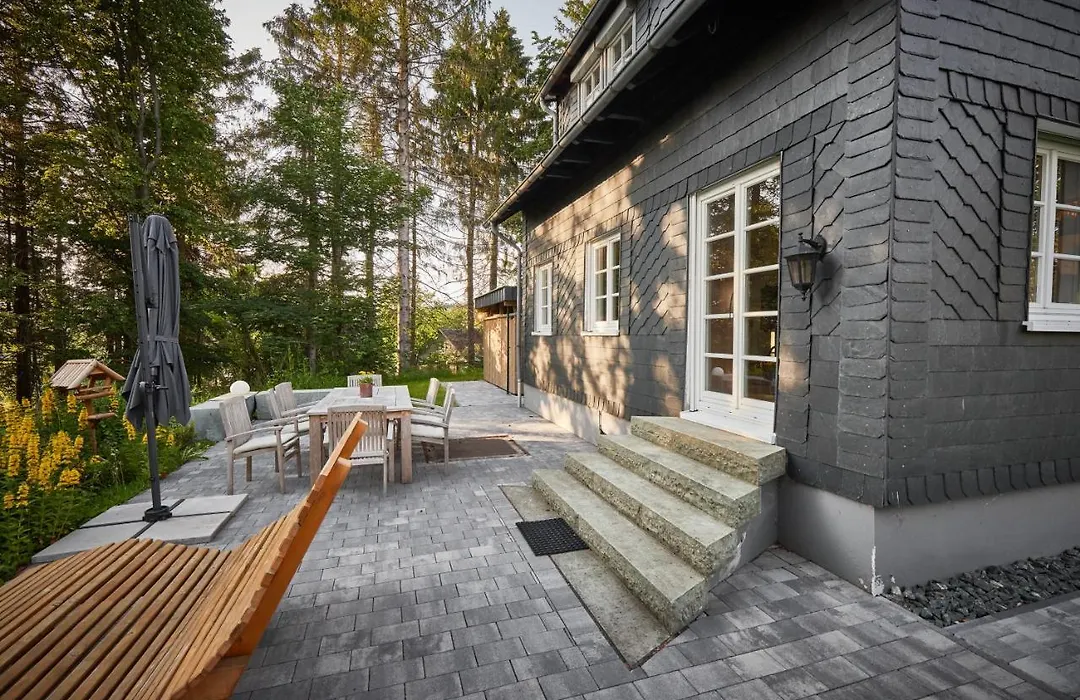 Ferienhaus Asten-Lodge-1