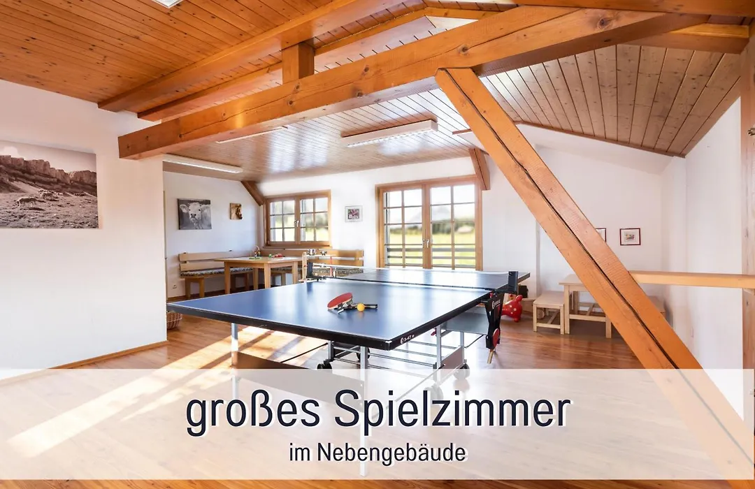 Biohof Burger, 3 sonnige Fewo, alle mit Balkon, Spielzimmer, Grillhütte, 7 km vor Oberstdorf-1