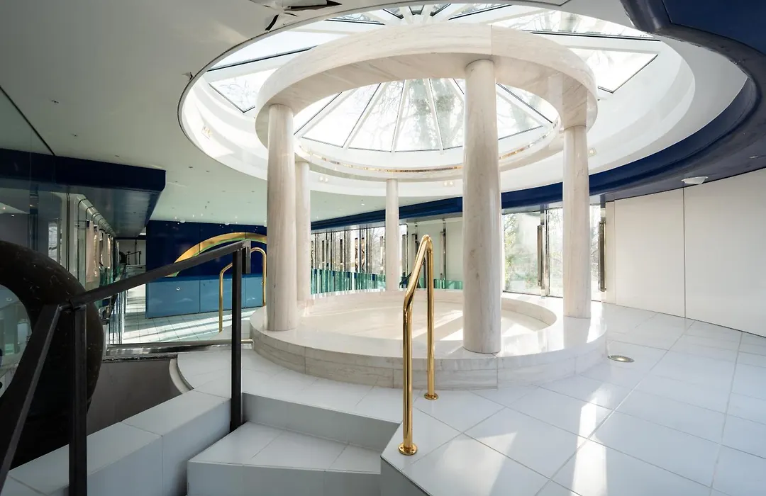 Villa von Blofeld-1