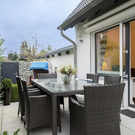 Ferienhaus Käptn's Hus 120 qm Weidenweg 1 APPARTO Grömitz-2