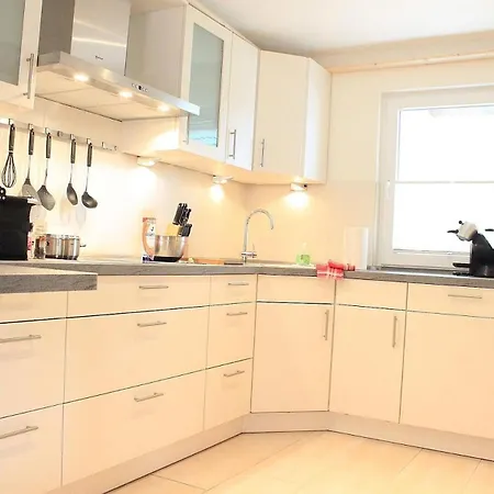 L1 - Ferienhaus Lindenstrasse 1 - Feriendomizil Hollich-2