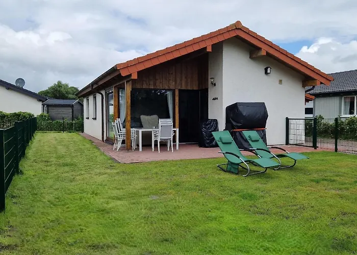 Ferienhaus in Großwürden mit Garten, Terrasse und Grill Butjadingen