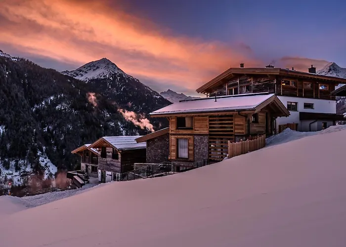 The Peak Sölden - Chalets mit Outdoor-Pool