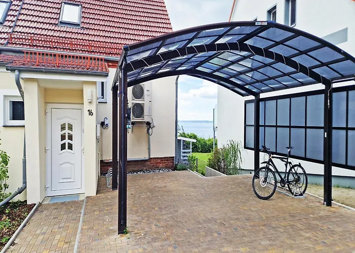 Haus Waterkant - traumhafter Meerblick und Garten Sassnitz